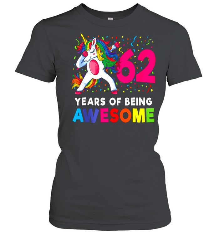 62nd Birthday Dabbing Unicorn Party 62 Years Old shirt Classic Women's T-shirt