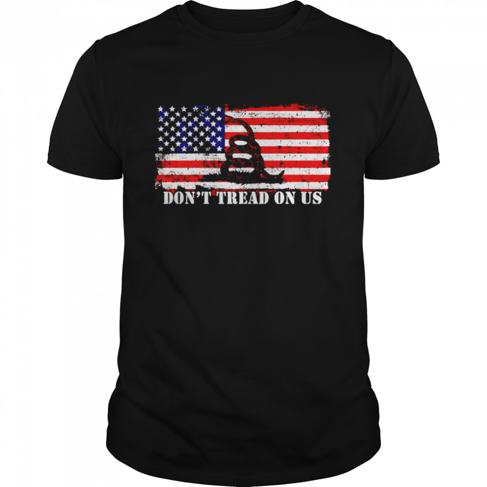 Nice gadsden flag don’t tread on US shirt Classic Men's T-shirt