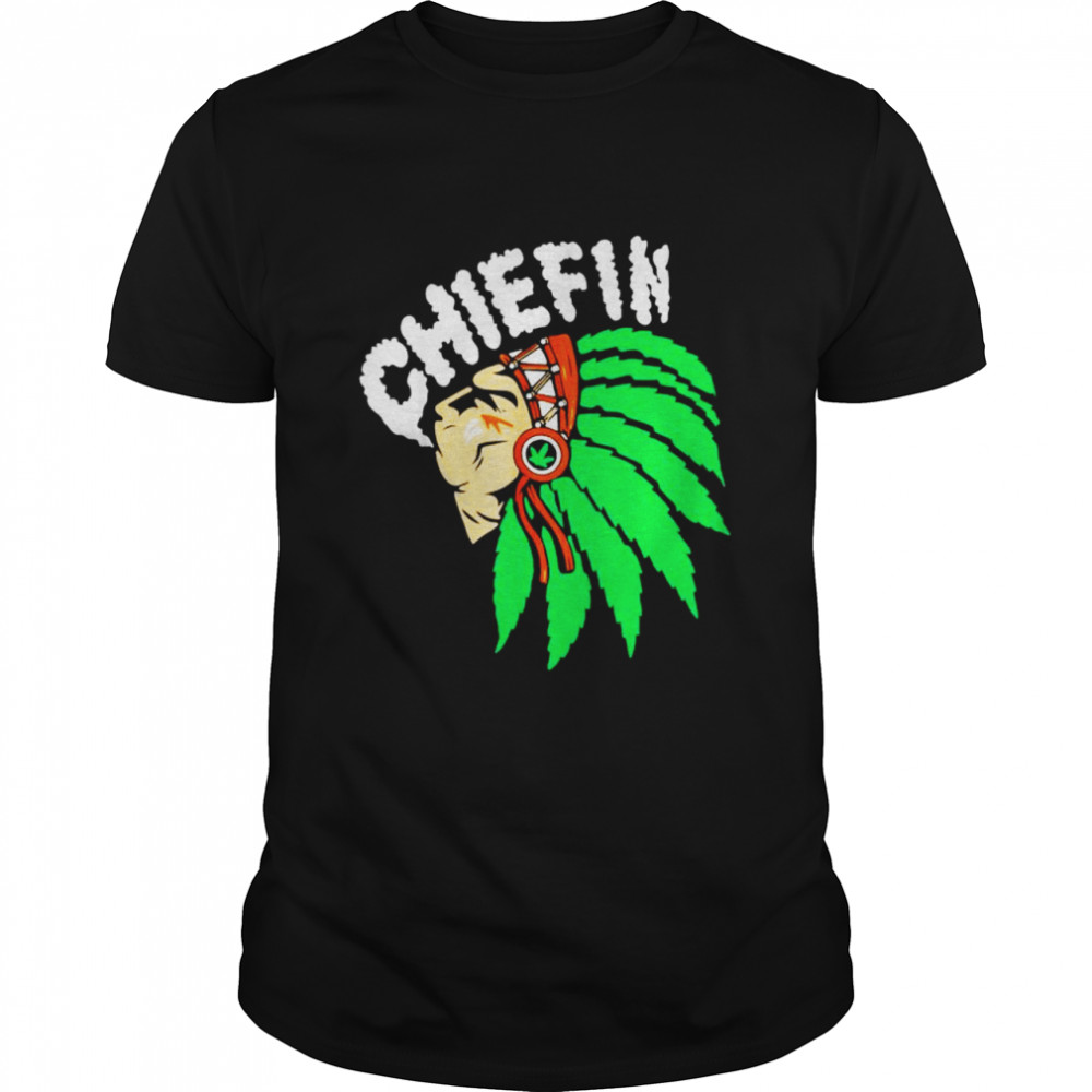 Chiefn Smoke Weed Native American T-shirt Classic Men's T-shirt