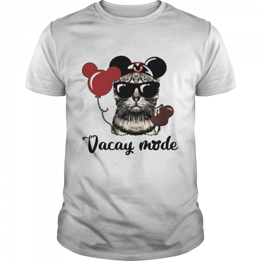 Nurse Cat Vacay Mode  Classic Men's T-shirt