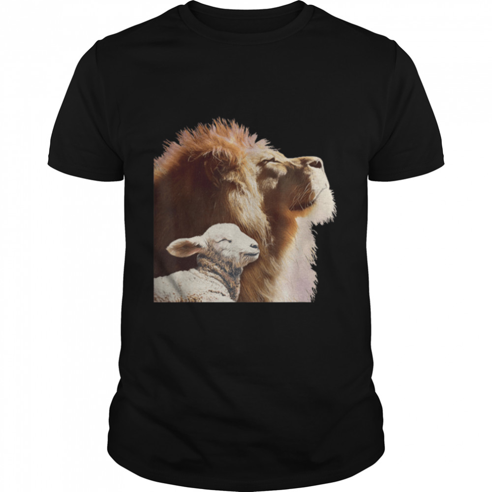 Bible Verse Religious Apparel The Lion and The Lamb T- B09MDKR2C6 Classic Men's T-shirt